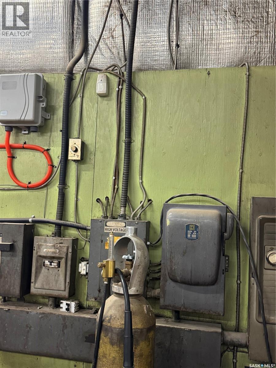 












1124 Industrial DRIVE

,
Hudson Bay,




Saskatchewan
S0E0Y0

