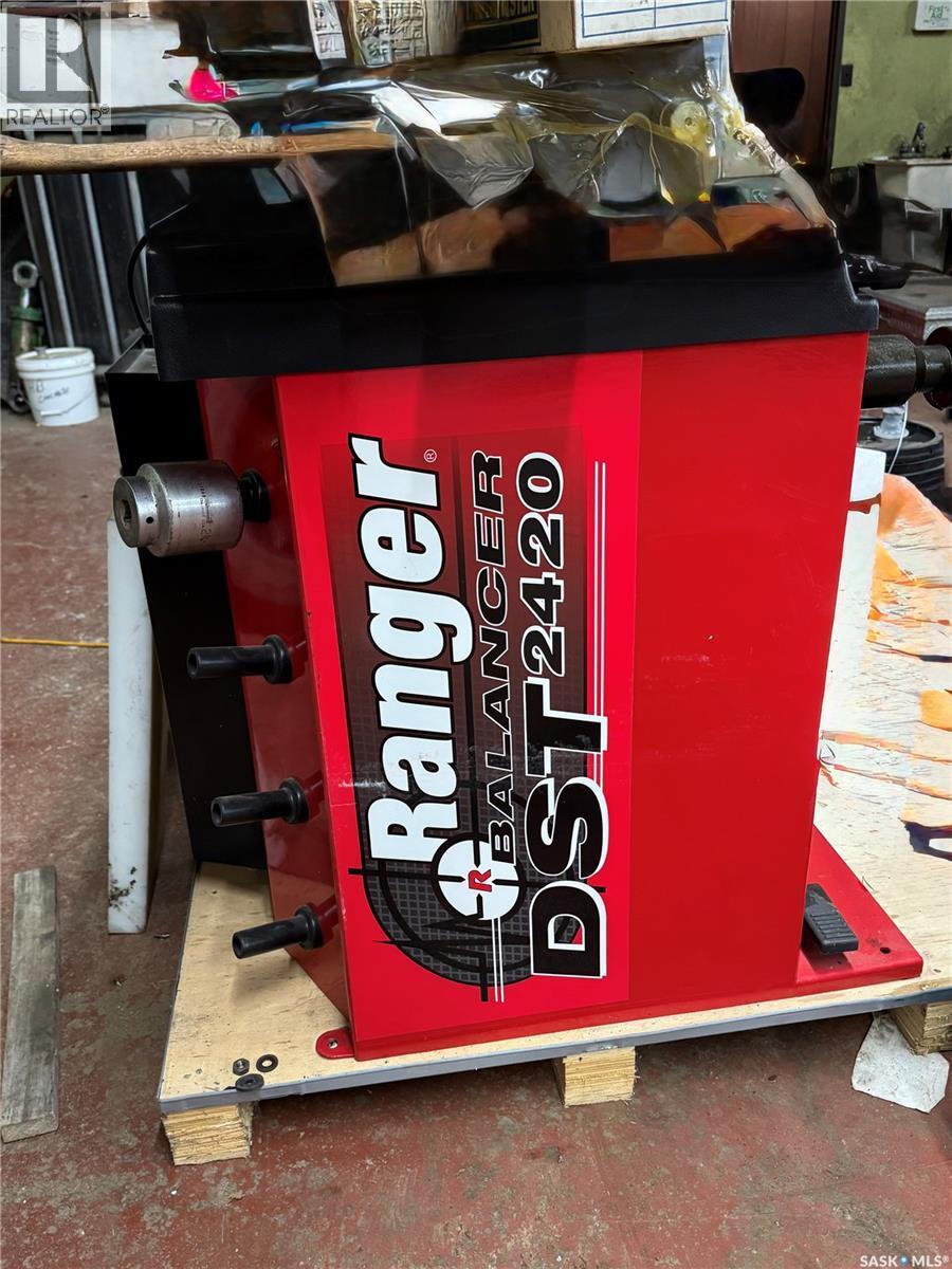 












1124 Industrial DRIVE

,
Hudson Bay,




Saskatchewan
S0E0Y0

