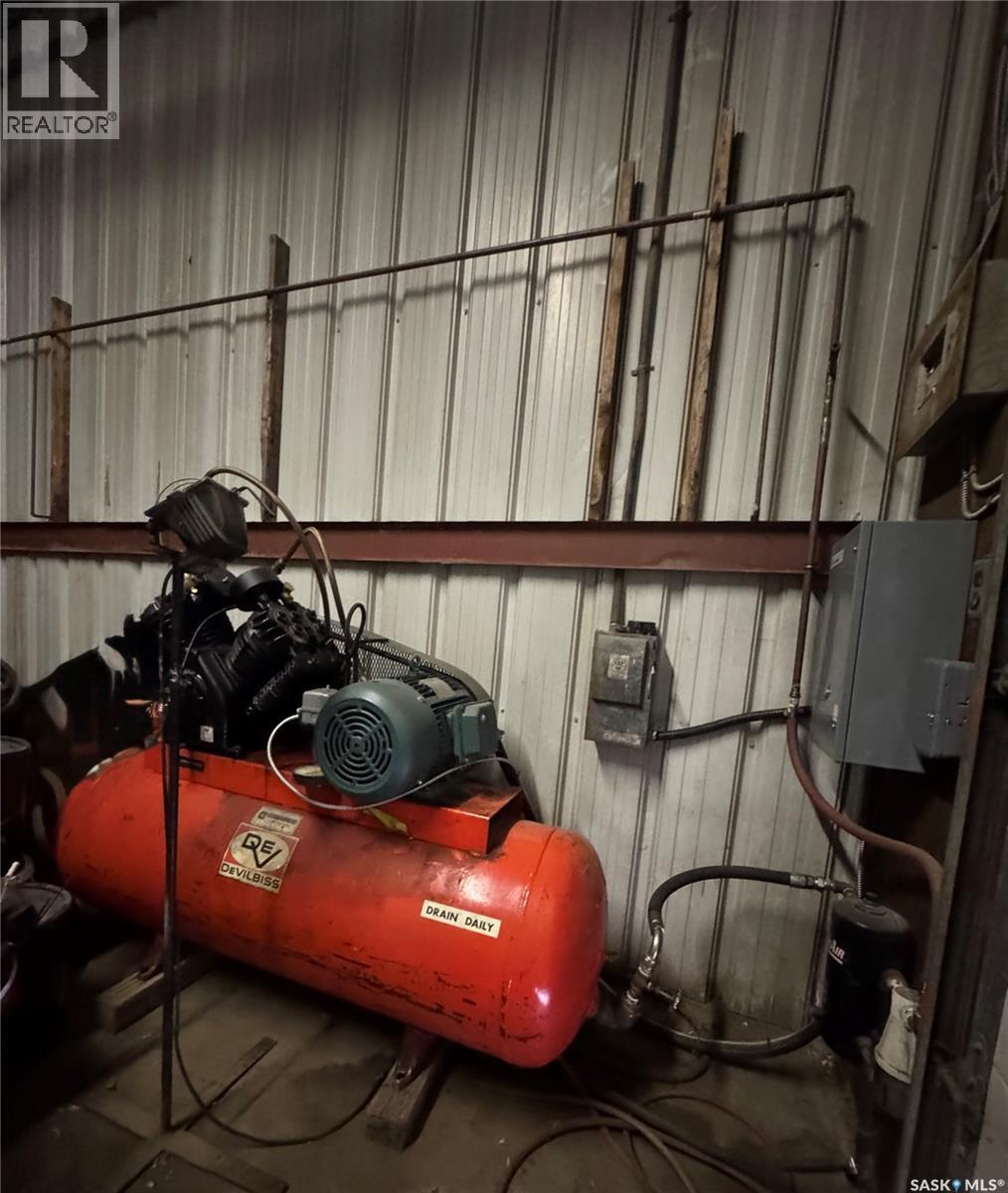 












1124 Industrial DRIVE

,
Hudson Bay,




Saskatchewan
S0E0Y0

