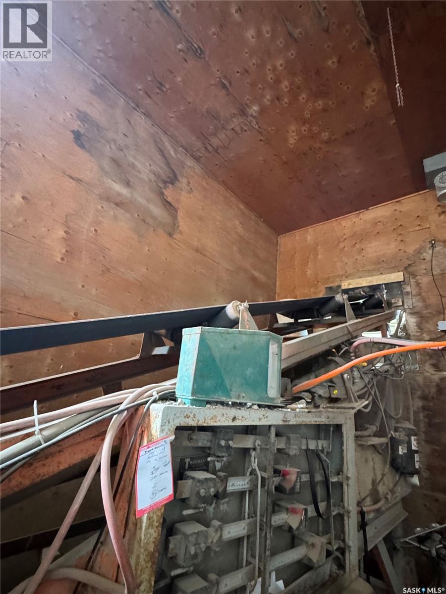 












1124 Industrial DRIVE

,
Hudson Bay,




Saskatchewan
S0E0Y0

