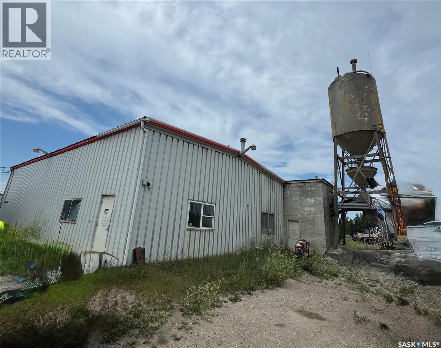 












1124 Industrial DRIVE

,
Hudson Bay,




Saskatchewan
S0E0Y0

