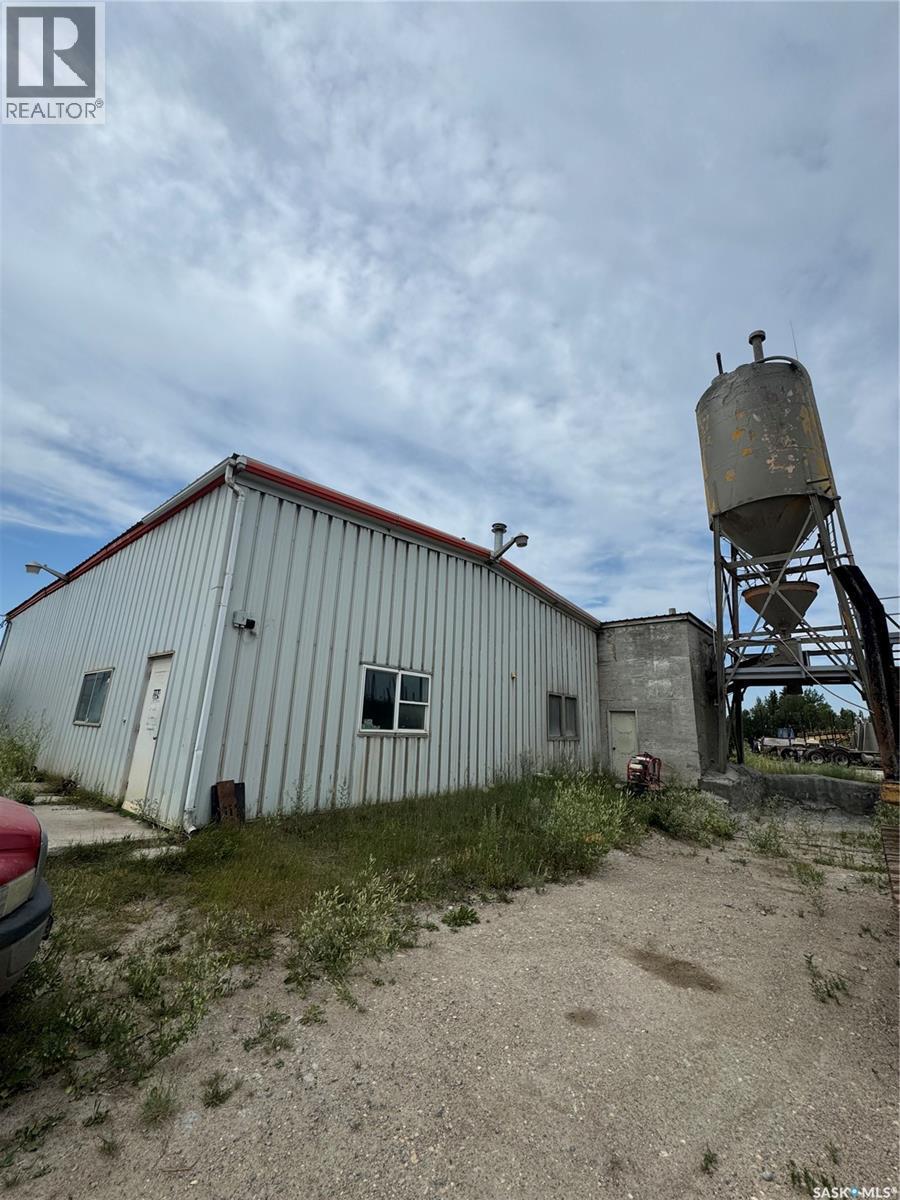 












1124 Industrial DRIVE

,
Hudson Bay,




Saskatchewan
S0E0Y0

