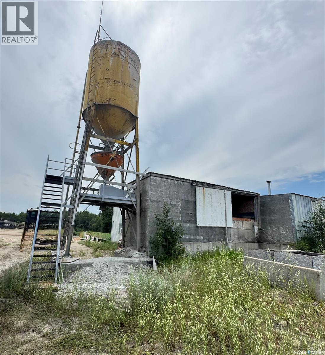 












1124 Industrial DRIVE

,
Hudson Bay,




Saskatchewan
S0E0Y0

