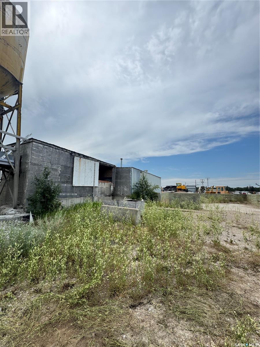 












1124 Industrial DRIVE

,
Hudson Bay,




Saskatchewan
S0E0Y0

