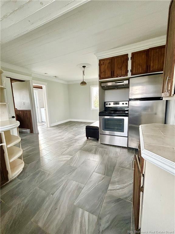 









588


Ste-Anne

ST,
Caraquet,




NB
E1W 1A2

