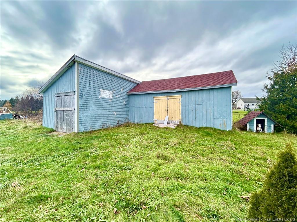 









588


Ste-Anne

ST,
Caraquet,




NB
E1W 1A2

