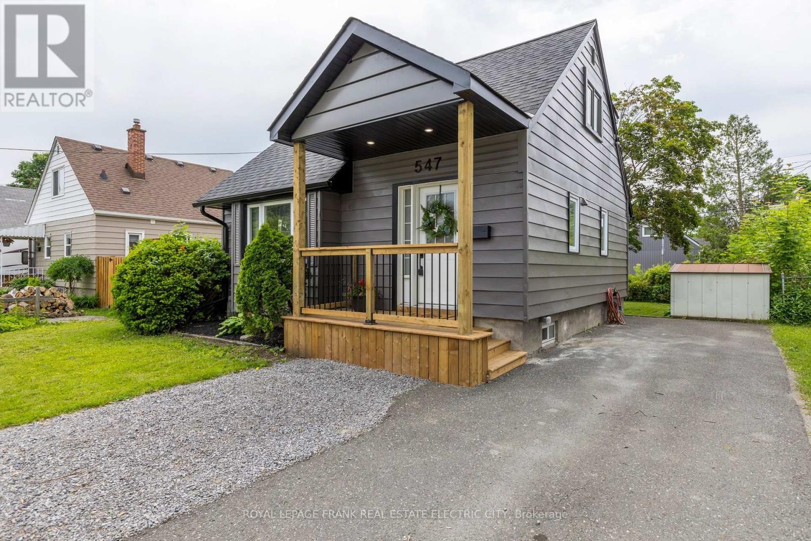 












547 ROSE AVENUE

,
Peterborough South (West),




Ontario
K9J4E6

