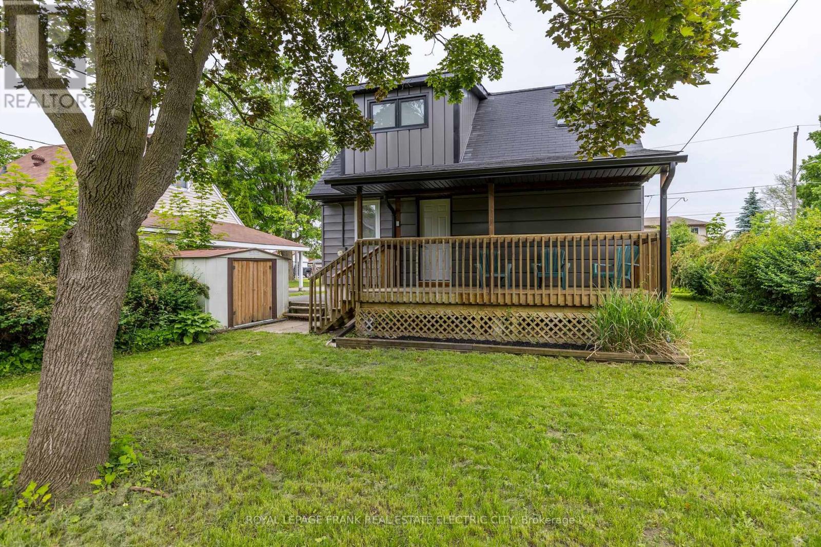 












547 ROSE AVENUE

,
Peterborough South (West),




Ontario
K9J4E6

