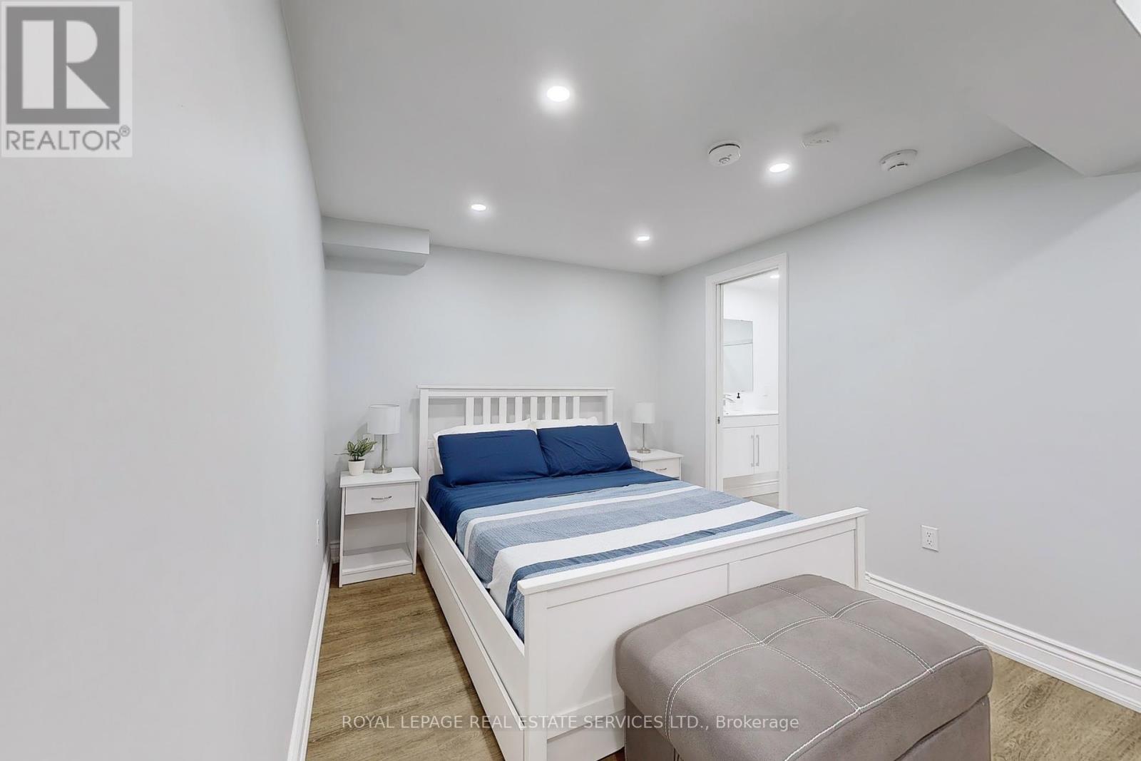 












4830 THOMAS ALTON BOULEVARD

,
Burlington,




Ontario
L7M0J5

