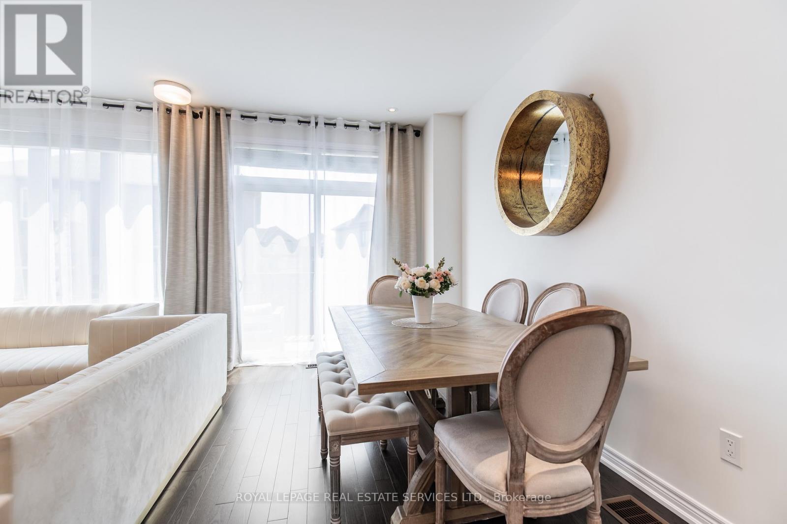 












1342 FARMSTEAD DRIVE

,
Milton,




Ontario
L9E1K9

