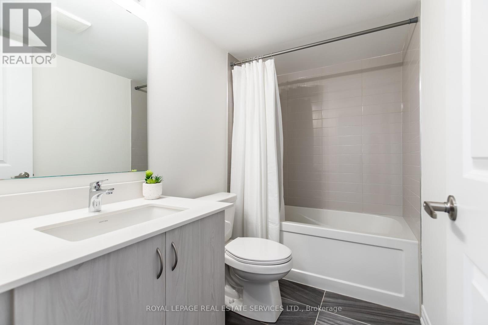 












1342 FARMSTEAD DRIVE

,
Milton,




Ontario
L9E1K9

