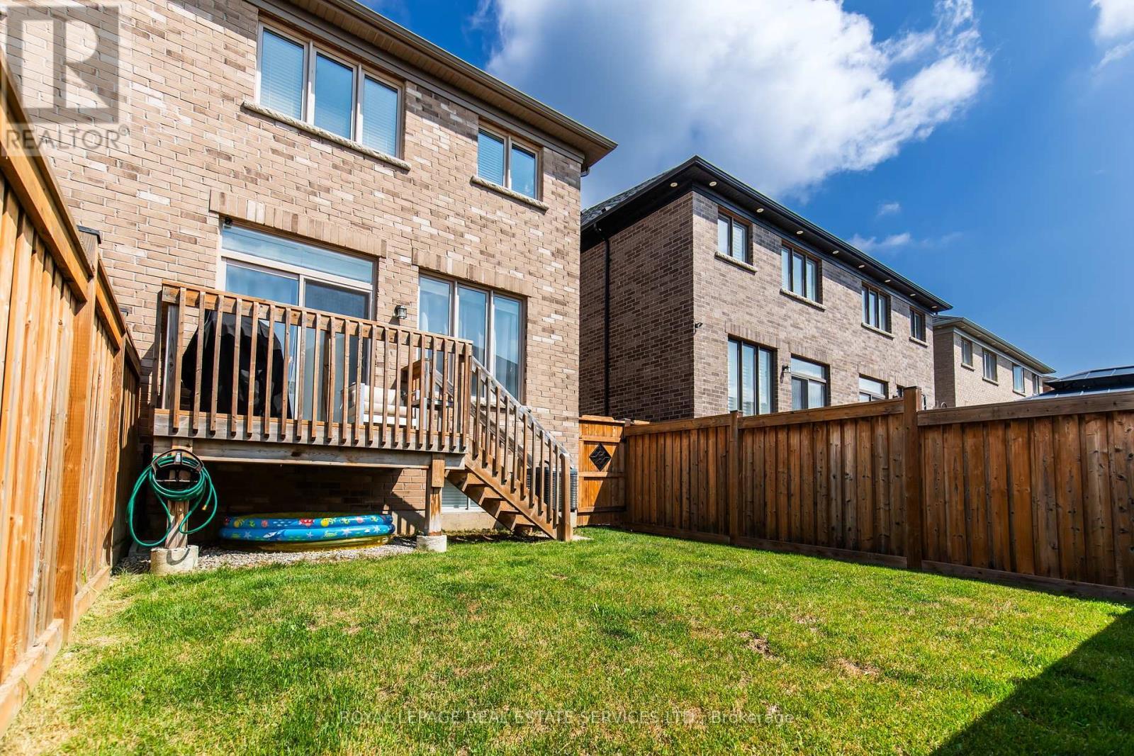 












1342 FARMSTEAD DRIVE

,
Milton,




Ontario
L9E1K9

