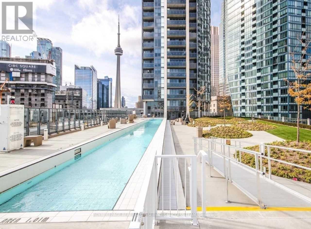 












2004 - 1 THE ESPLANADE

,
Toronto,




Ontario
M5E0A8

