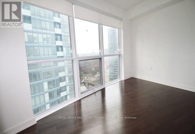 












2004 - 1 THE ESPLANADE

,
Toronto,




Ontario
M5E0A8

