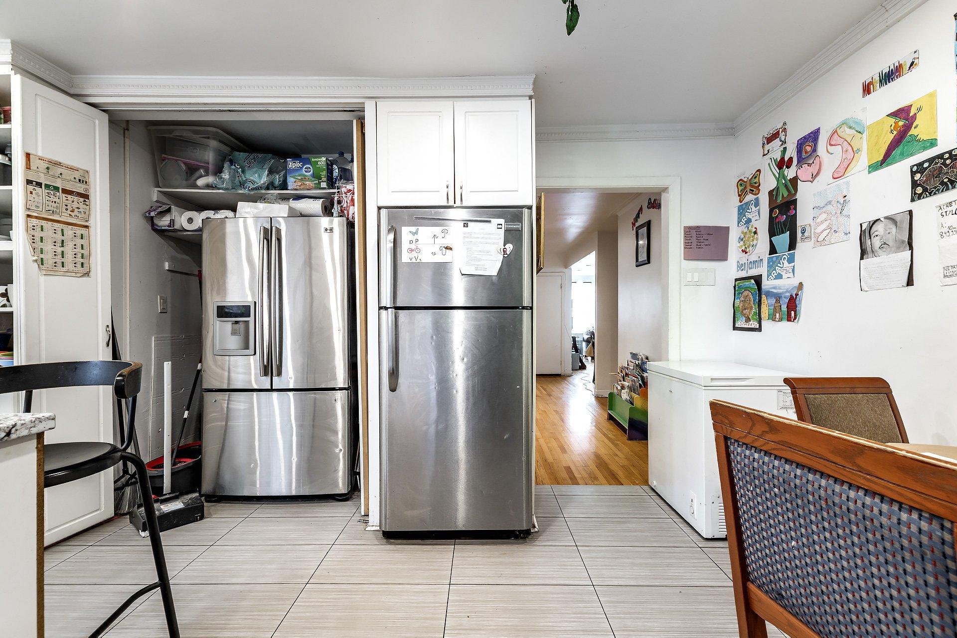 









2315

 - 2317


Rue Gold

,
Montréal (Saint-Laurent),




QC
H4M1S5

