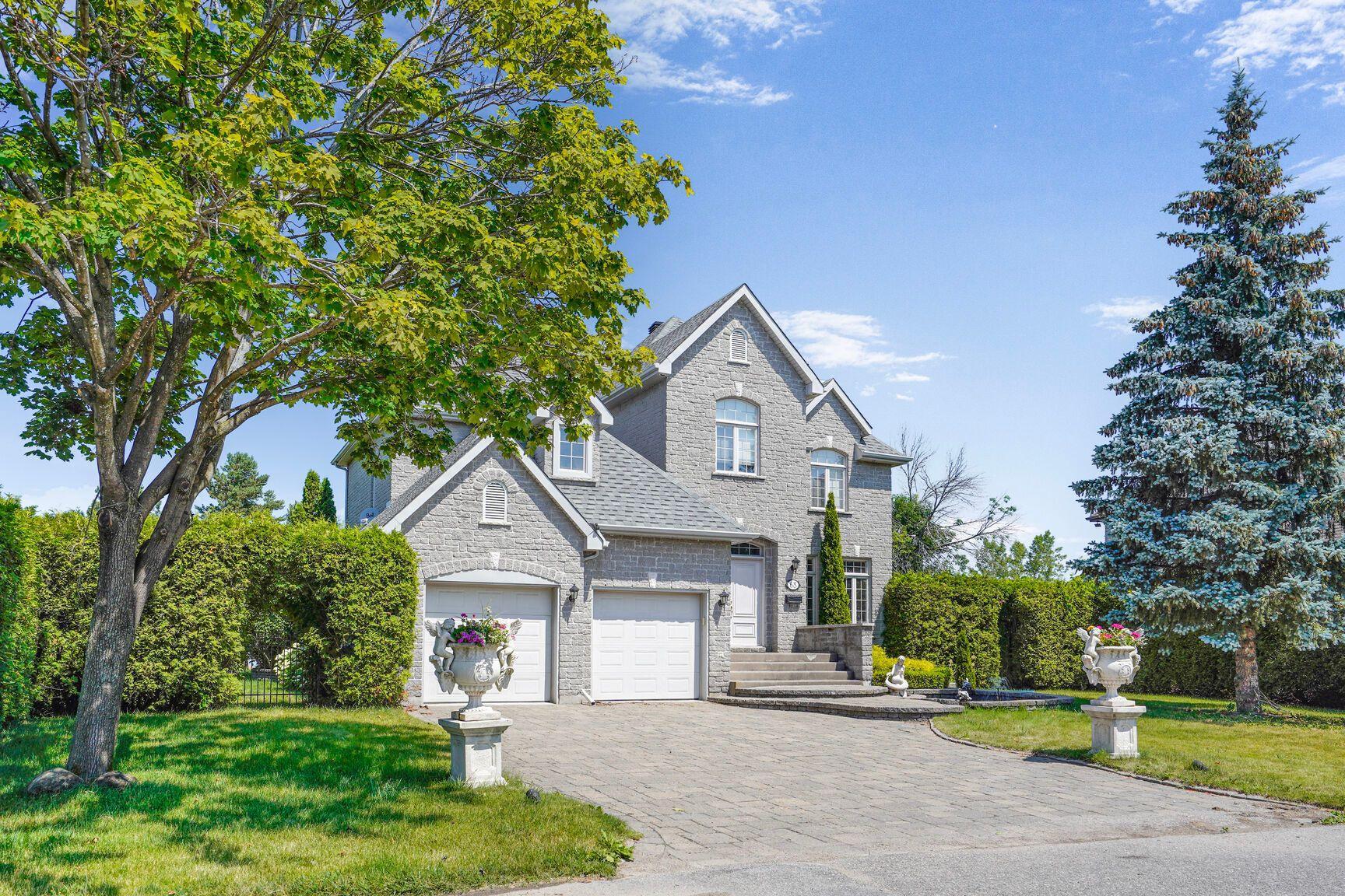 









68


Rue Alfred-DesRochers

,
Notre-Dame-de-l'Île-Perrot,




QC
J7W0T8


