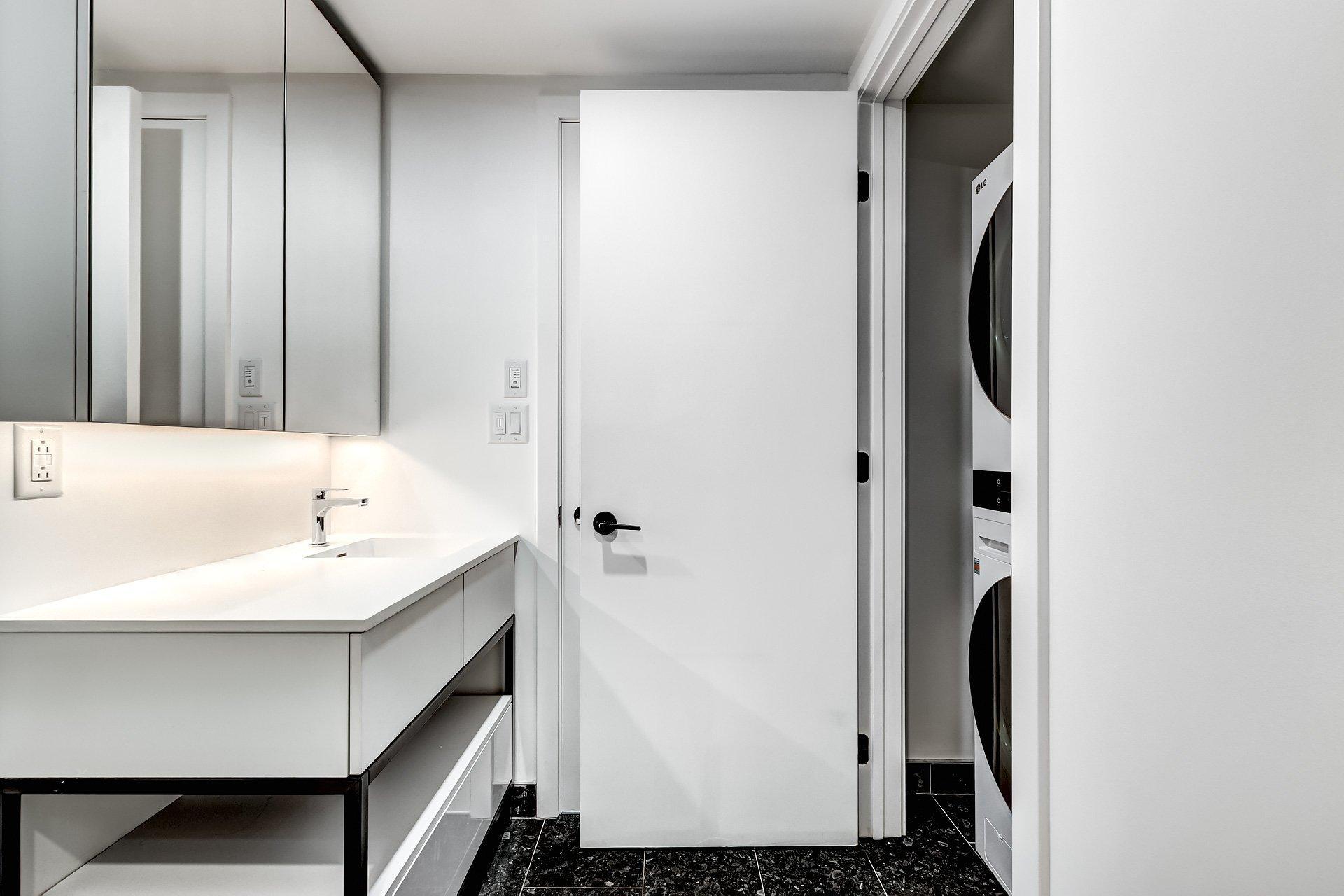 









1245


Rue De Bleury

, 3406,
Montréal (Ville-Marie),




QC
H3B0C2

