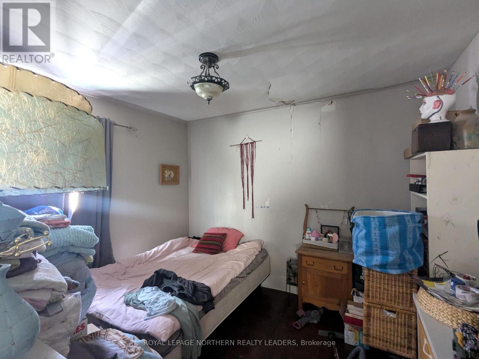 












82 CROATIA AVENUE

,
Timmins (SCH - Main Area),




Ontario
P0N1G0


