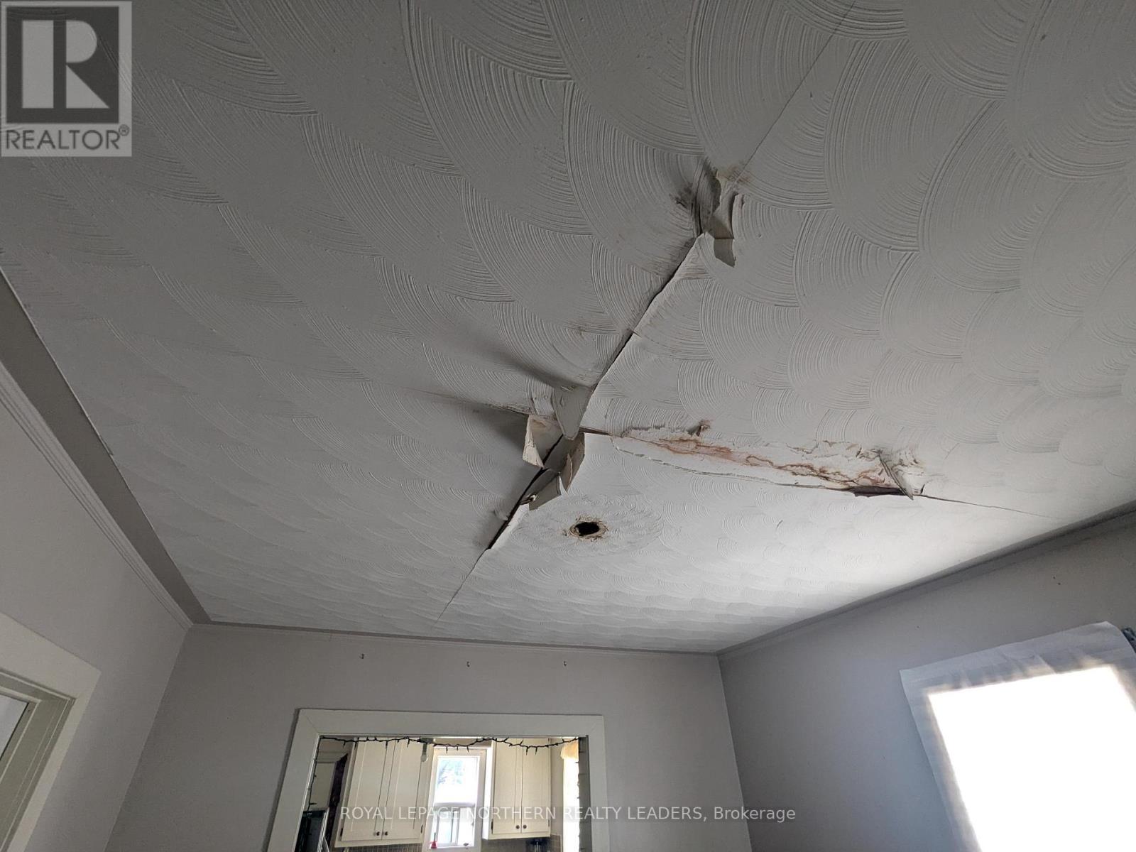 












82 CROATIA AVENUE

,
Timmins (SCH - Main Area),




Ontario
P0N1G0

