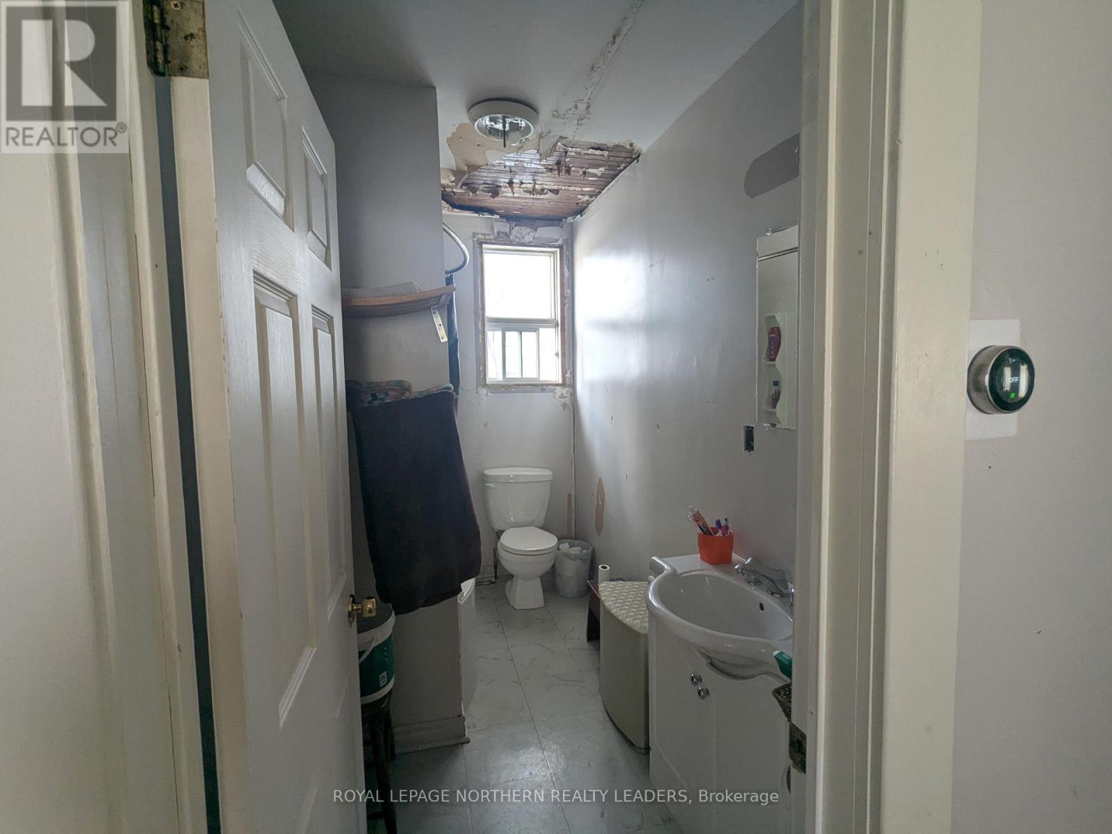 












82 CROATIA AVENUE

,
Timmins (SCH - Main Area),




Ontario
P0N1G0


