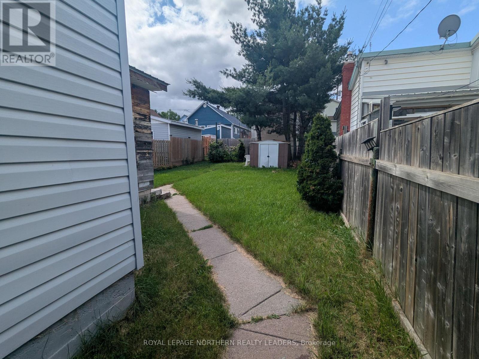 












82 CROATIA AVENUE

,
Timmins (SCH - Main Area),




Ontario
P0N1G0

