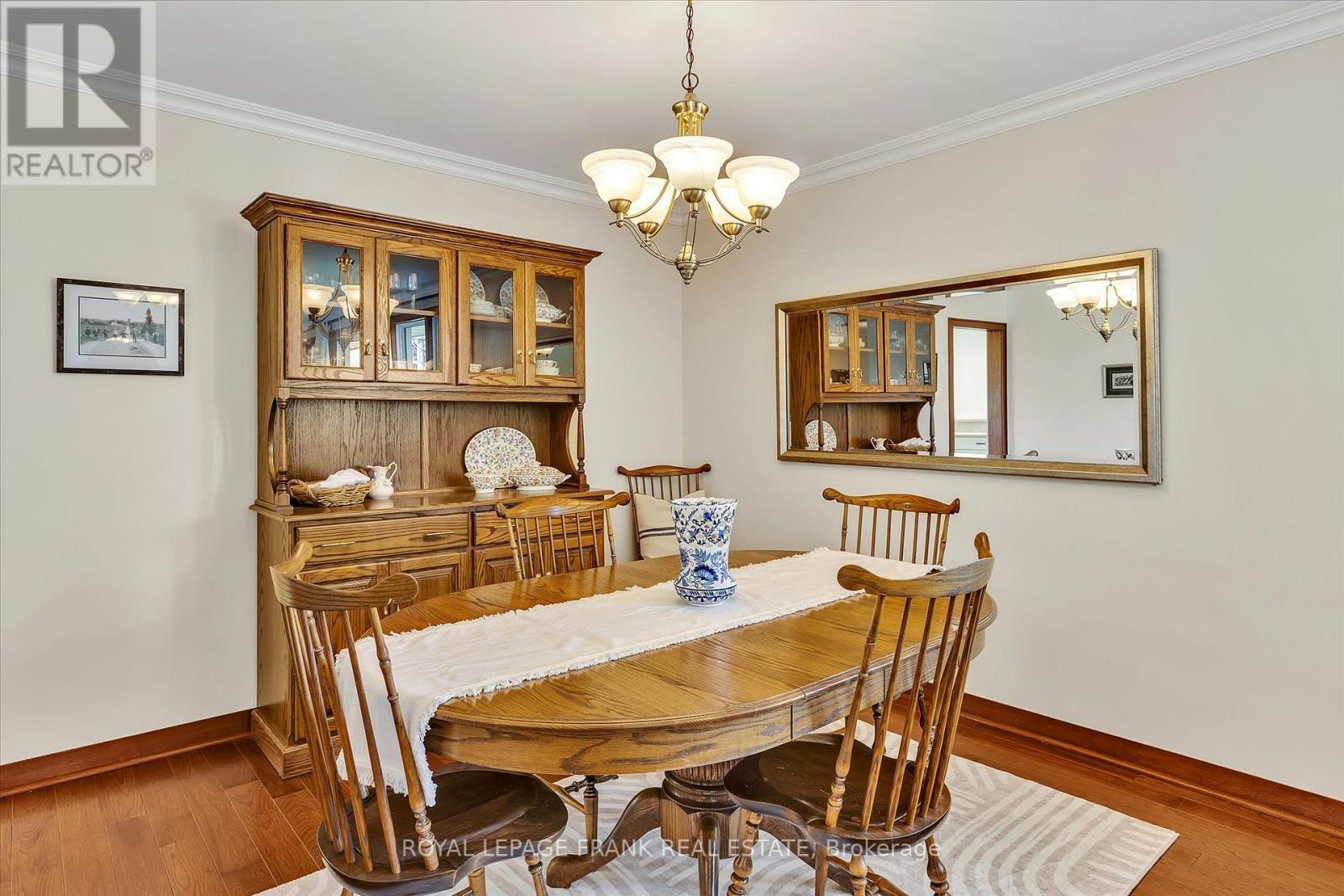 












455 MANORHILL AVENUE

,
Peterborough Central (Old West End),




Ontario
K9J6H7

