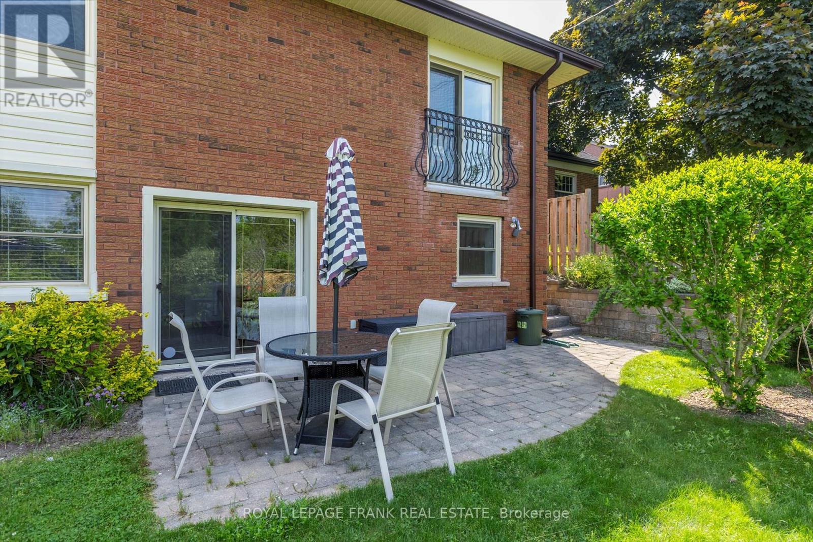 












455 MANORHILL AVENUE

,
Peterborough Central (Old West End),




Ontario
K9J6H7

