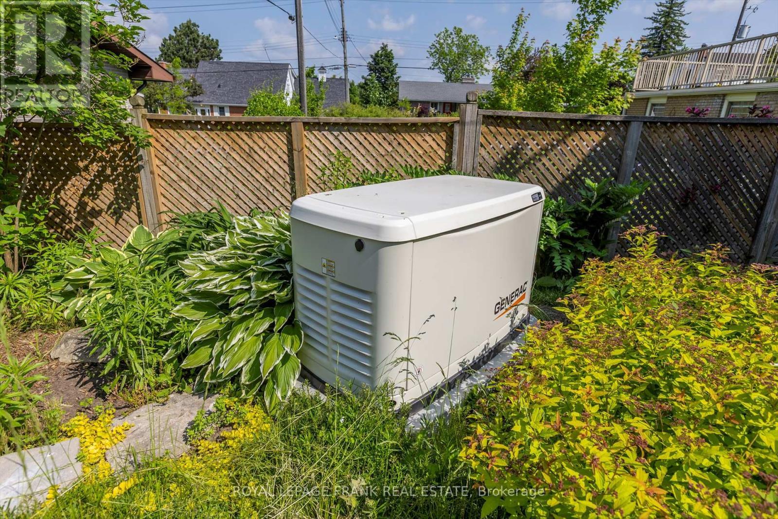 












455 MANORHILL AVENUE

,
Peterborough Central (Old West End),




Ontario
K9J6H7

