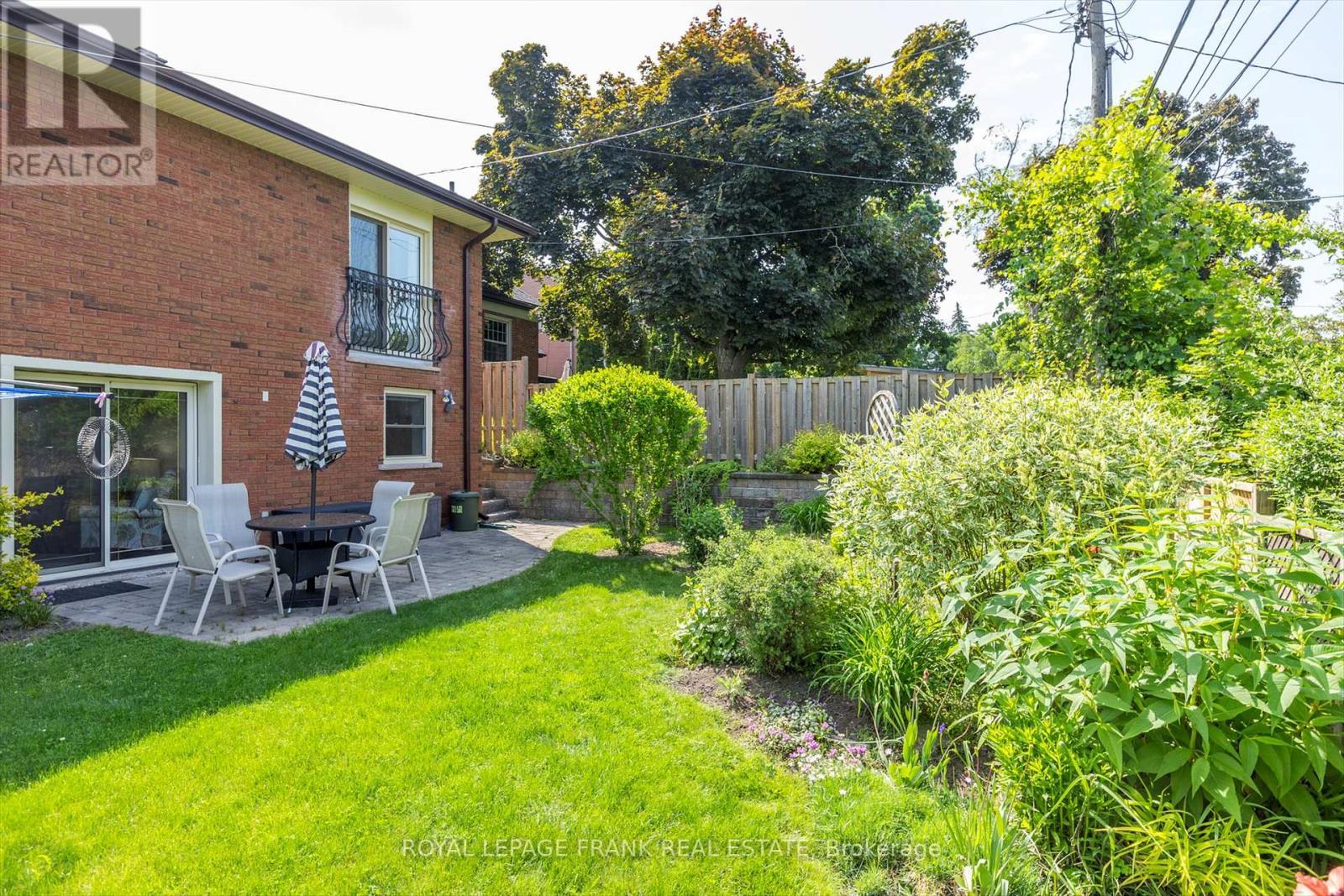 












455 MANORHILL AVENUE

,
Peterborough Central (Old West End),




Ontario
K9J6H7

