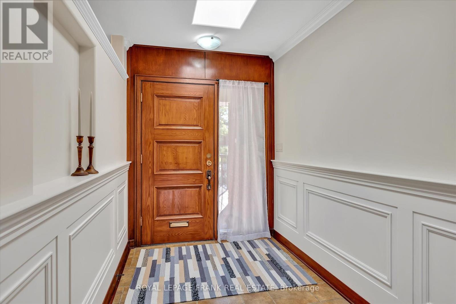 












455 MANORHILL AVENUE

,
Peterborough Central (Old West End),




Ontario
K9J6H7

