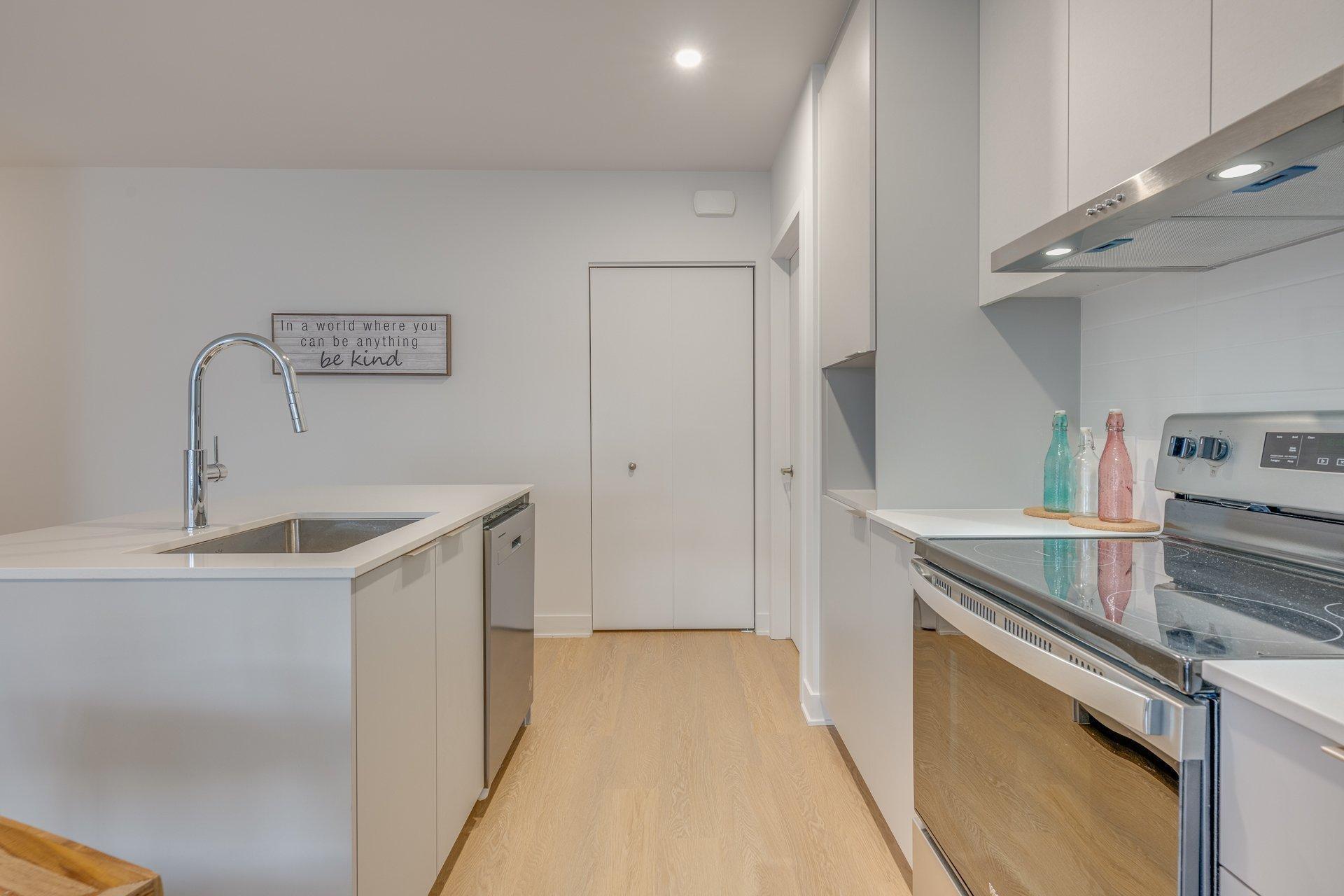 









635


Rue Légaré

, 100,
Mont-Tremblant,




QC
J8E0S6

