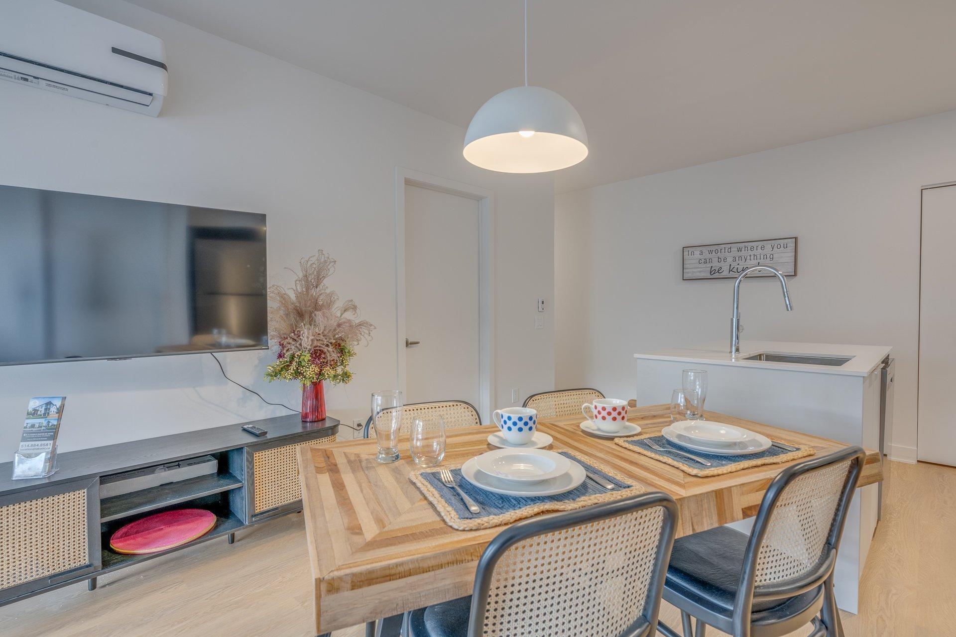 









635


Rue Légaré

, 100,
Mont-Tremblant,




QC
J8E0S6

