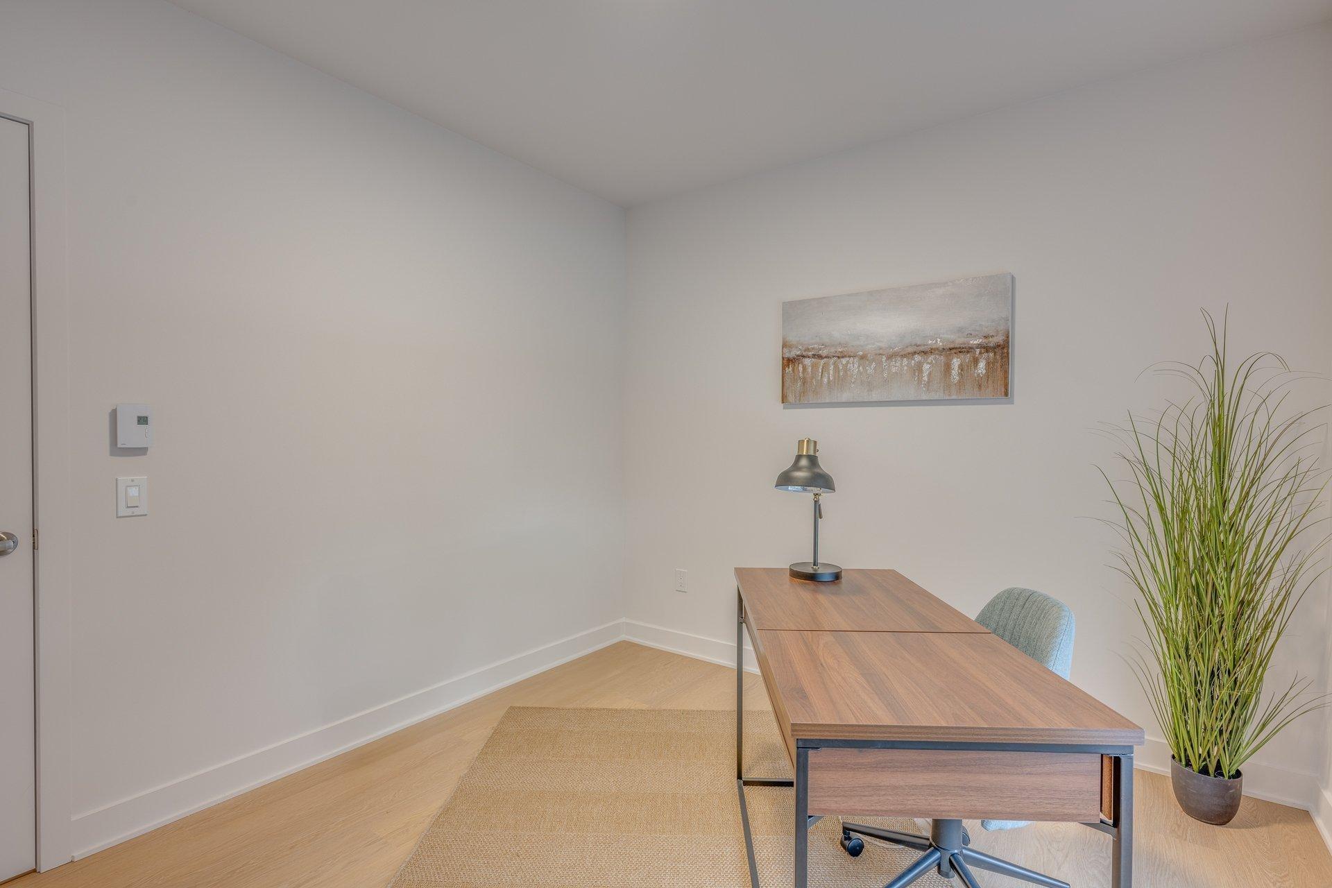 









635


Rue Légaré

, 100,
Mont-Tremblant,




QC
J8E0S6

