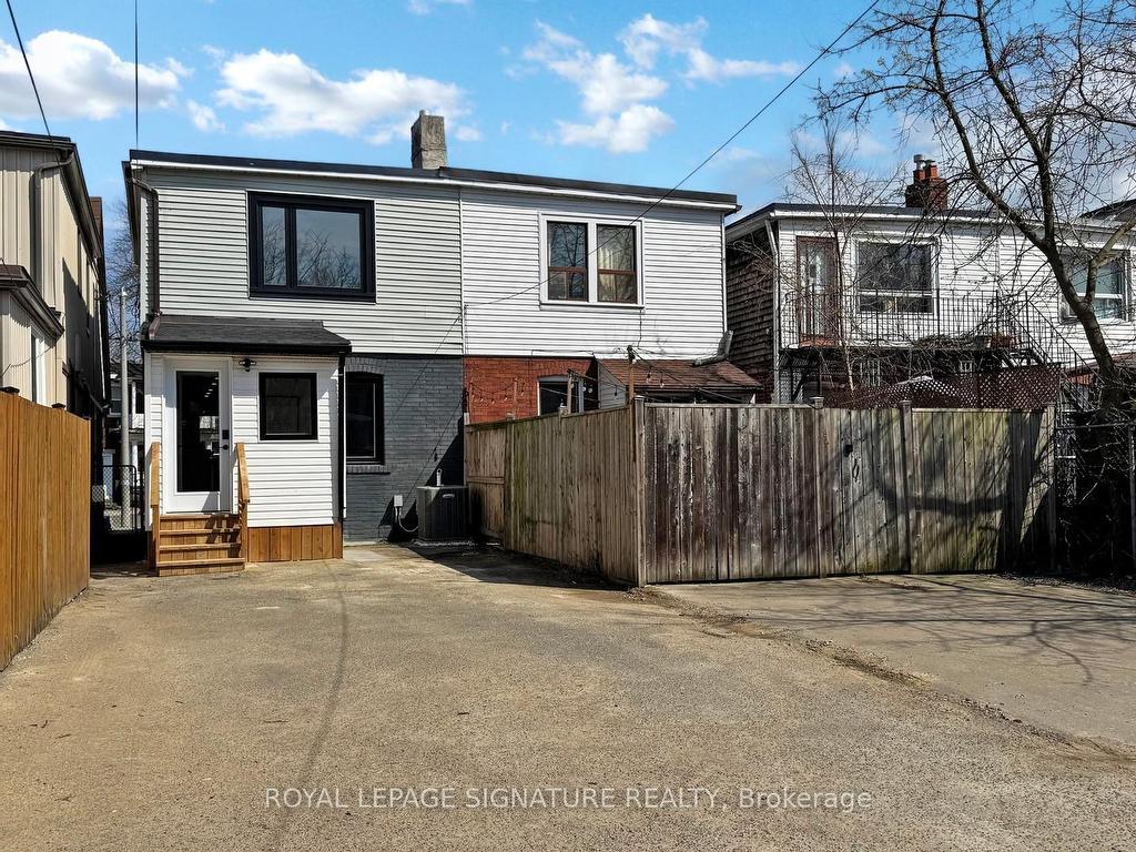 









914


Broadview

Avenue,
Toronto,




ON
M4K 2R1

