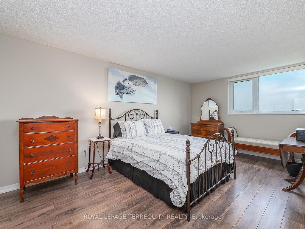 









260


Scarlett

Road, 1802,
Toronto,




ON
M6N 4X6

