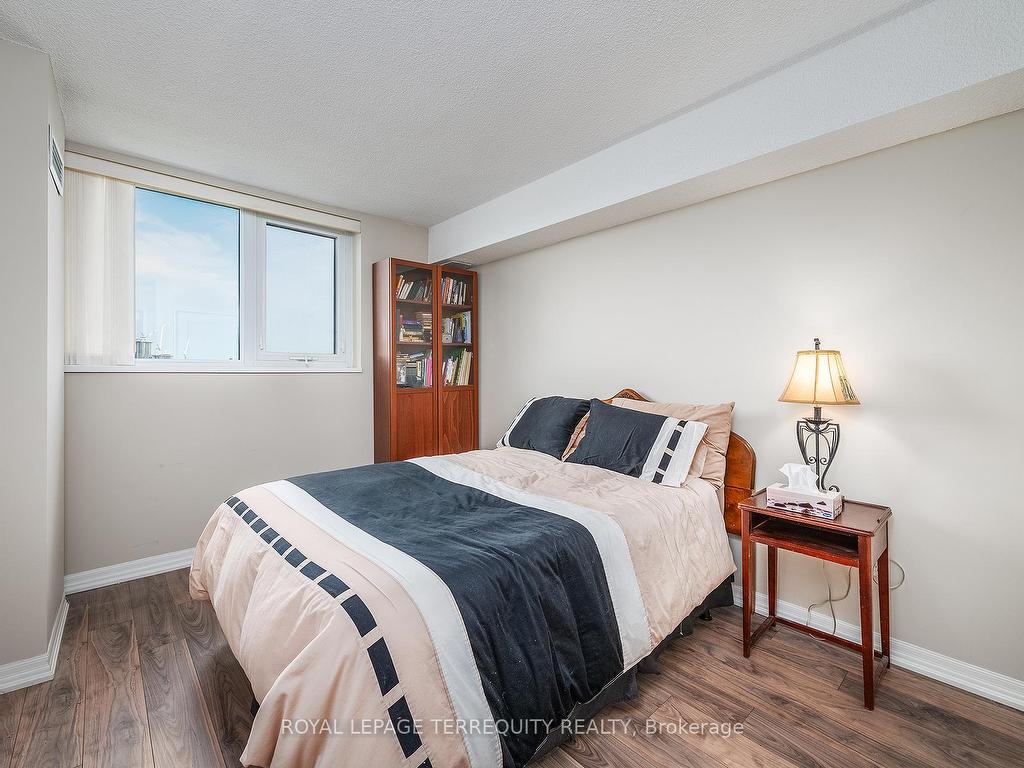 









260


Scarlett

Road, 1802,
Toronto,




ON
M6N 4X6

