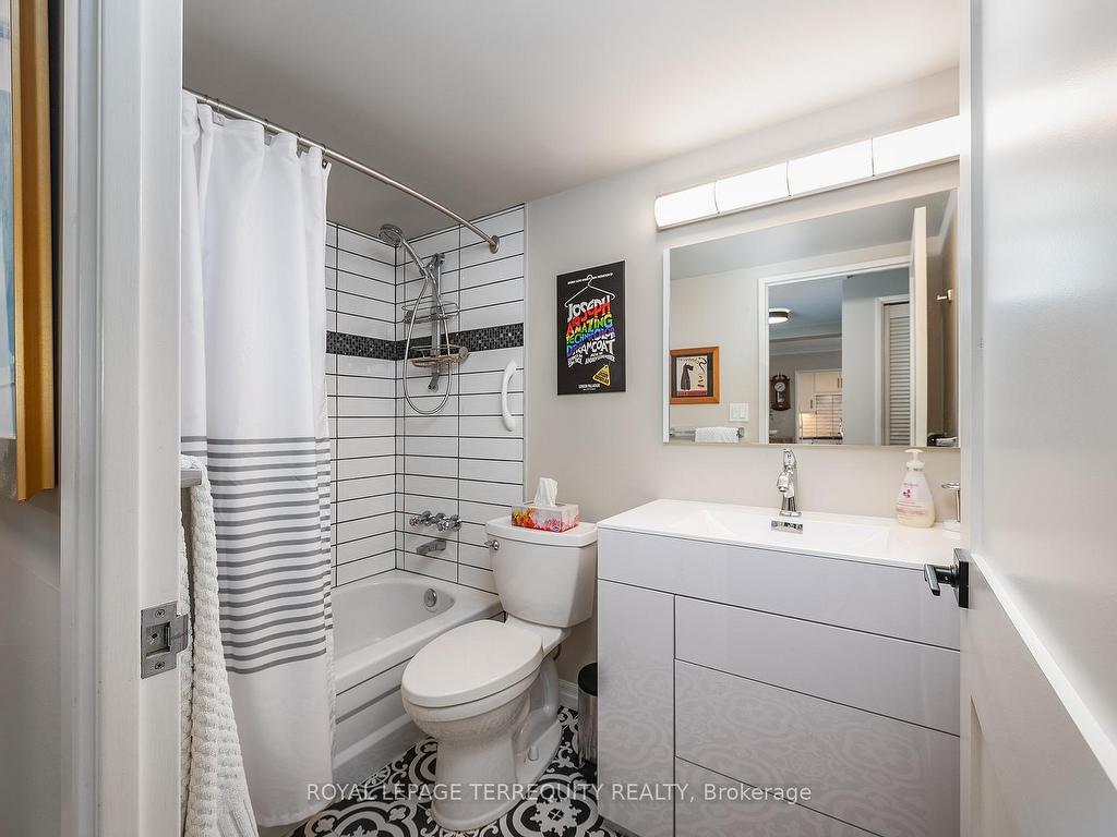 









260


Scarlett

Road, 1802,
Toronto,




ON
M6N 4X6

