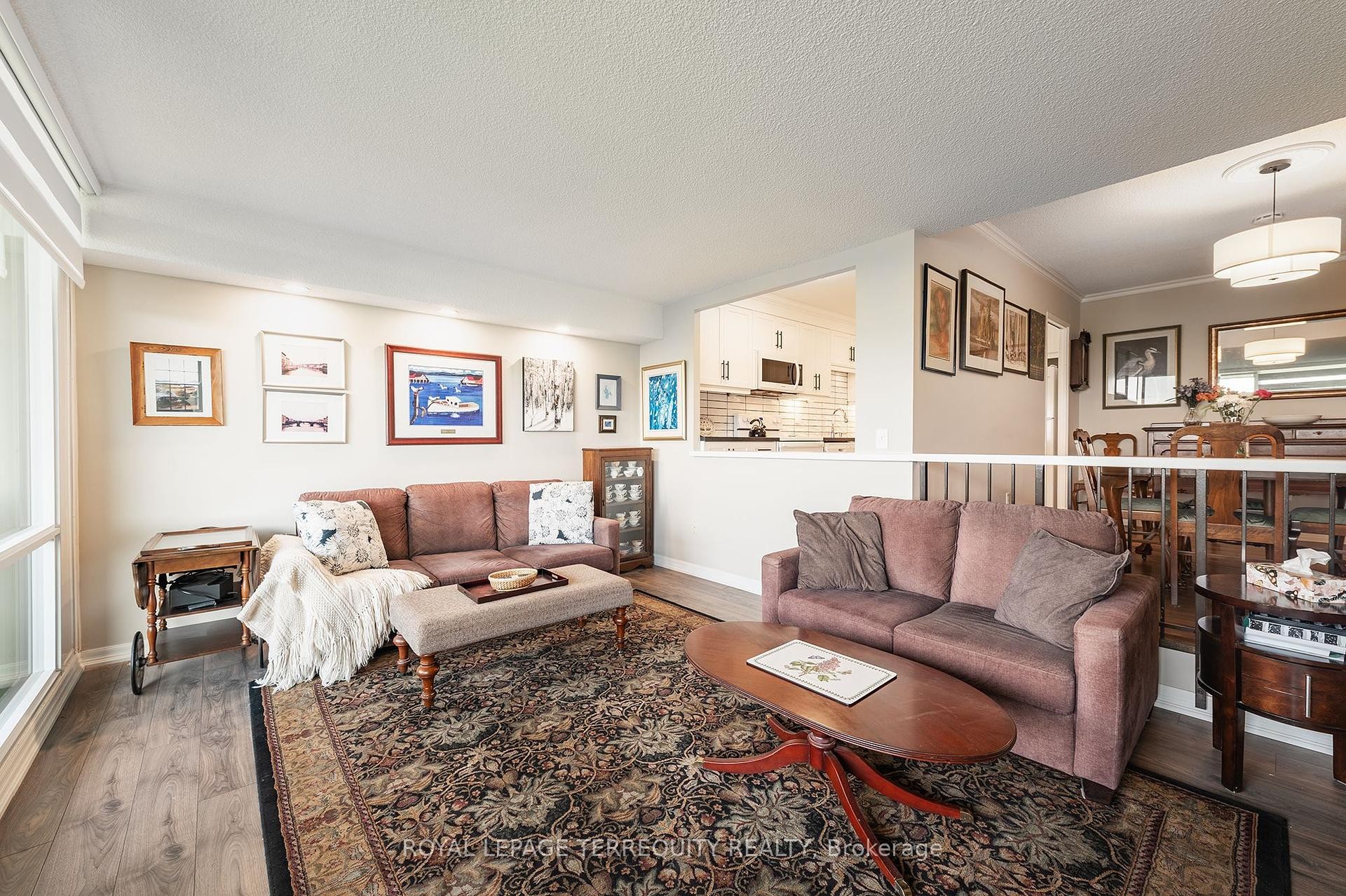 









260


Scarlett

Road, 1802,
Toronto,




ON
M6N 4X6

