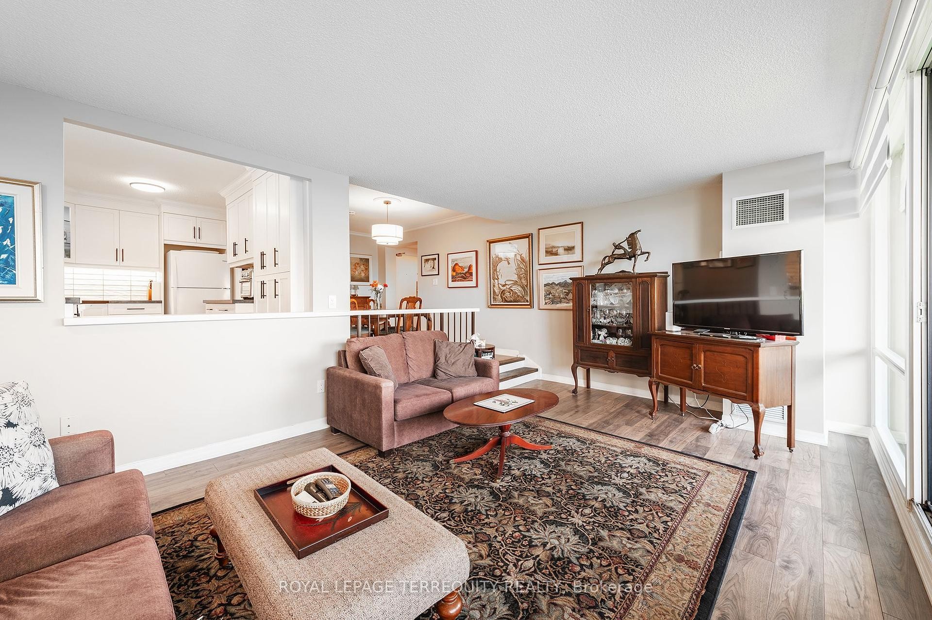 









260


Scarlett

Road, 1802,
Toronto,




ON
M6N 4X6

