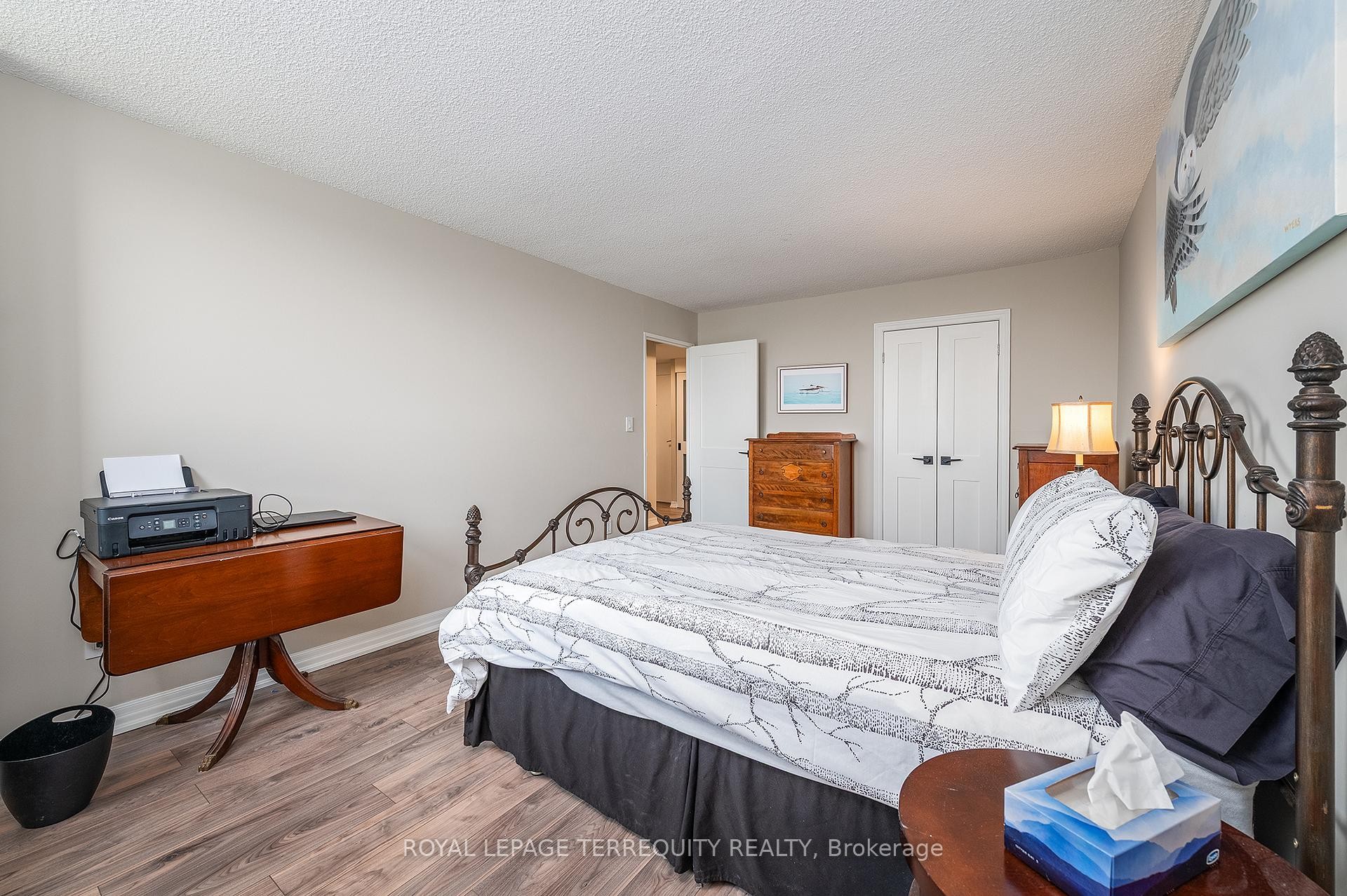 









260


Scarlett

Road, 1802,
Toronto,




ON
M6N 4X6

