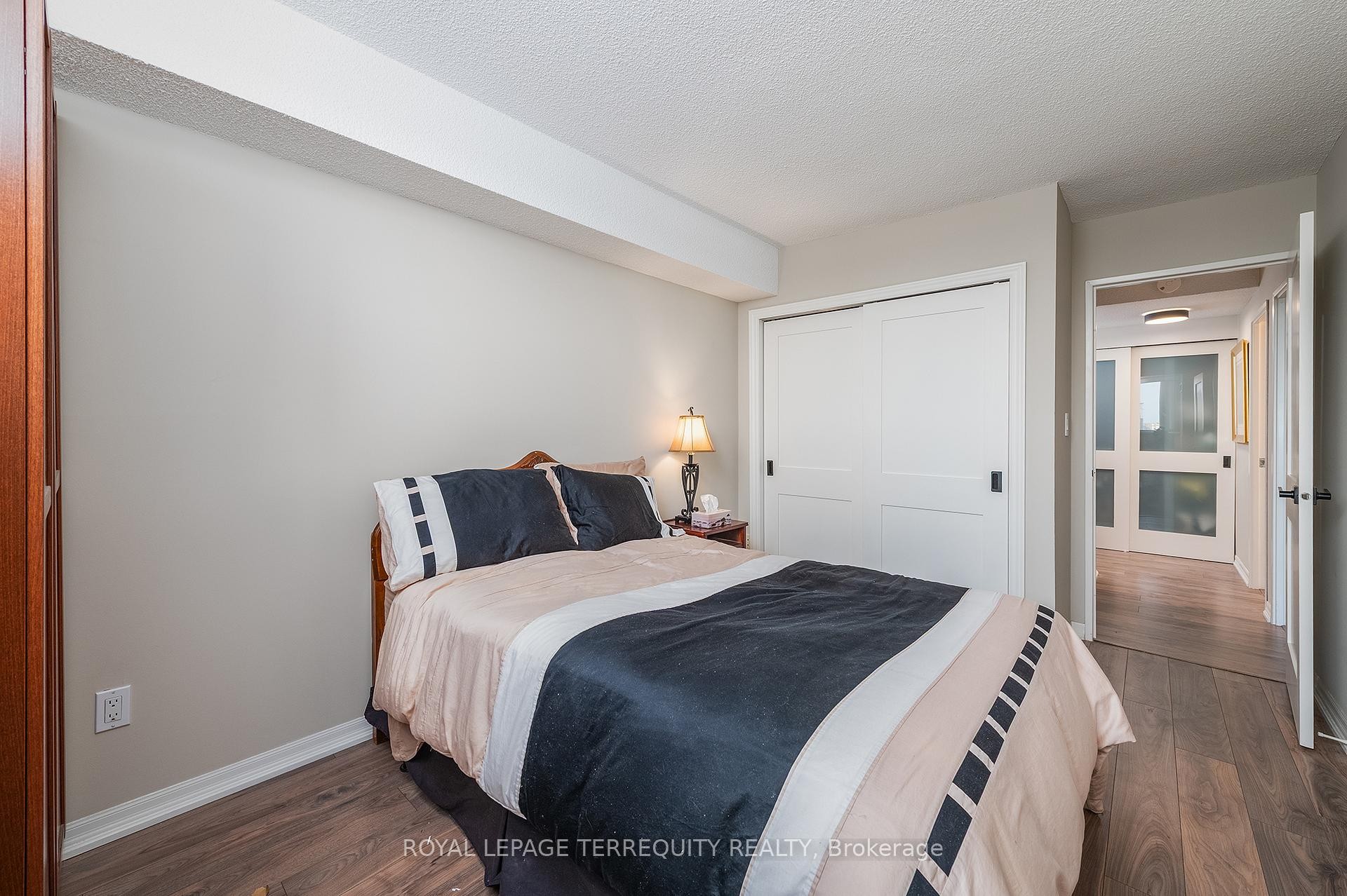 









260


Scarlett

Road, 1802,
Toronto,




ON
M6N 4X6

