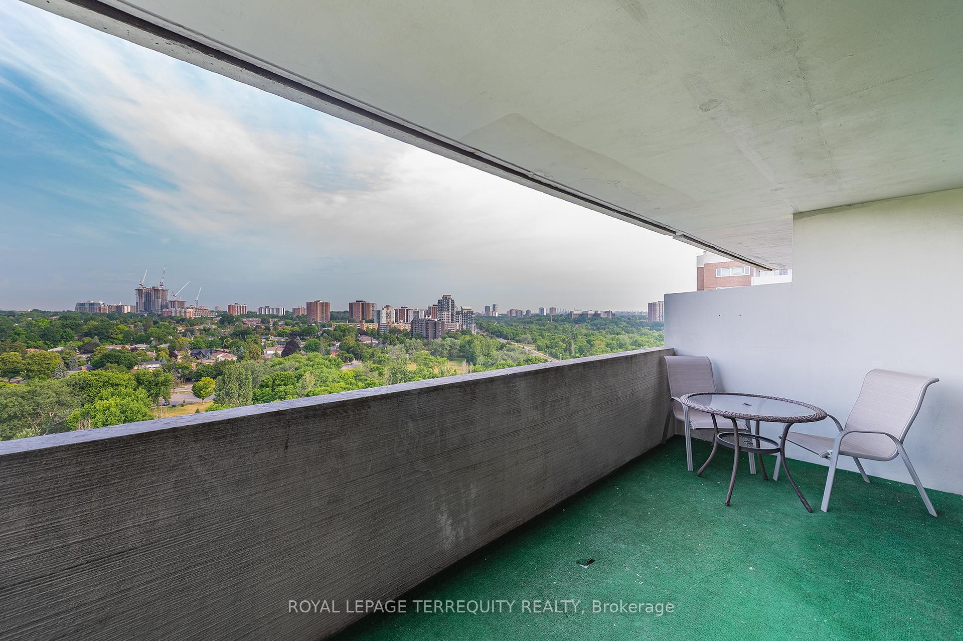 









260


Scarlett

Road, 1802,
Toronto,




ON
M6N 4X6

