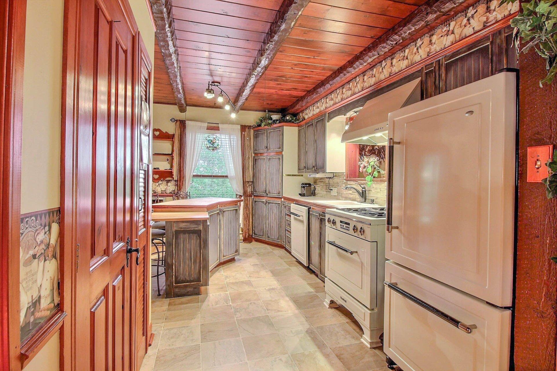 









7655


Rue St-François N.

,
Sherbrooke (Brompton/Rock Forest/Saint-Élie/Deauville),




QC
J1C0V4

