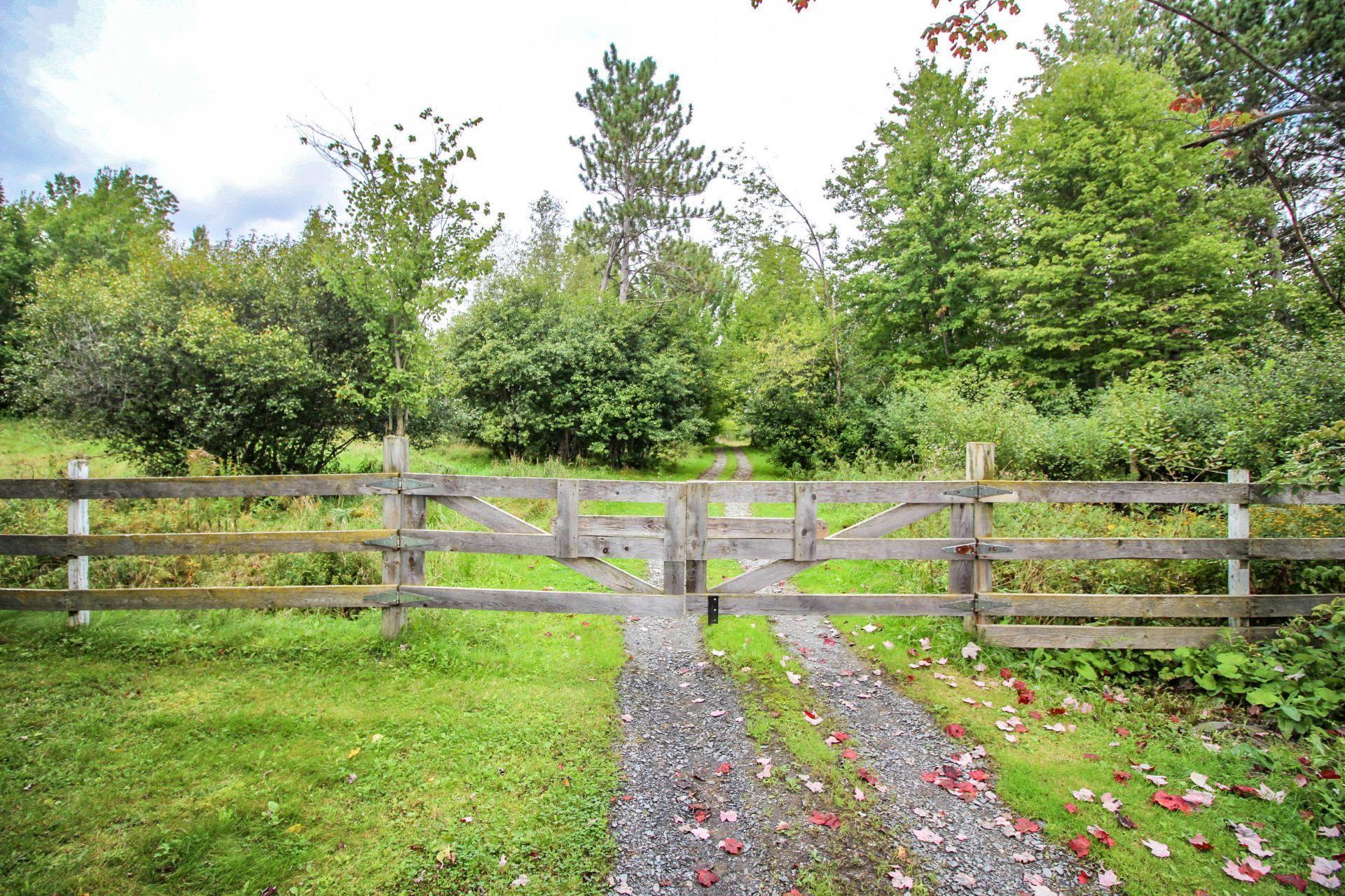 









7655


Rue St-François N.

,
Sherbrooke (Brompton/Rock Forest/Saint-Élie/Deauville),




QC
J1C0V4

