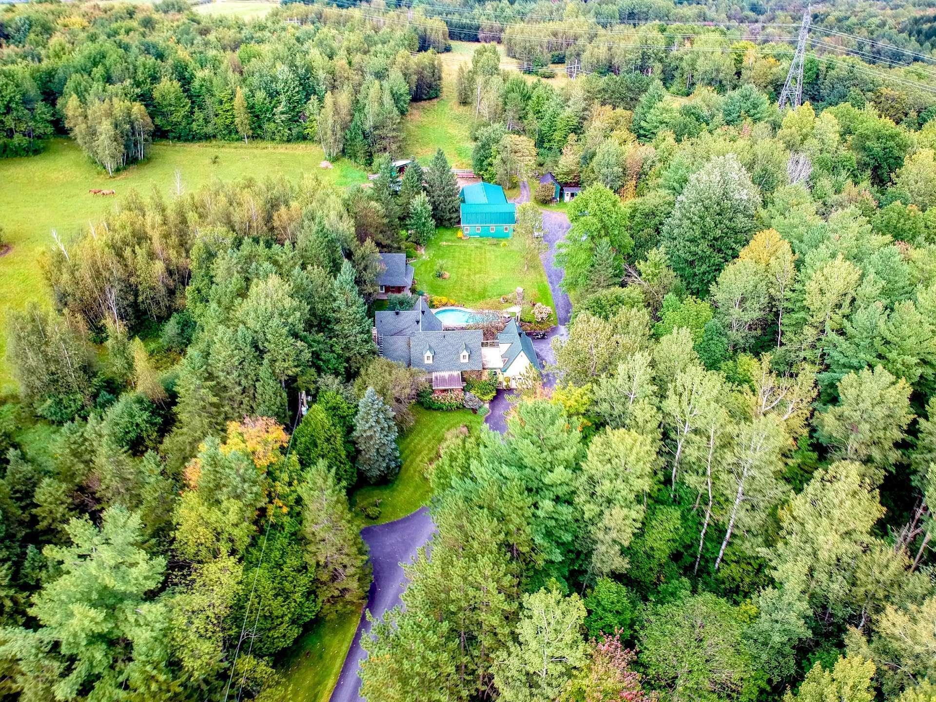 









7655


Rue St-François N.

,
Sherbrooke (Brompton/Rock Forest/Saint-Élie/Deauville),




QC
J1C0V4

