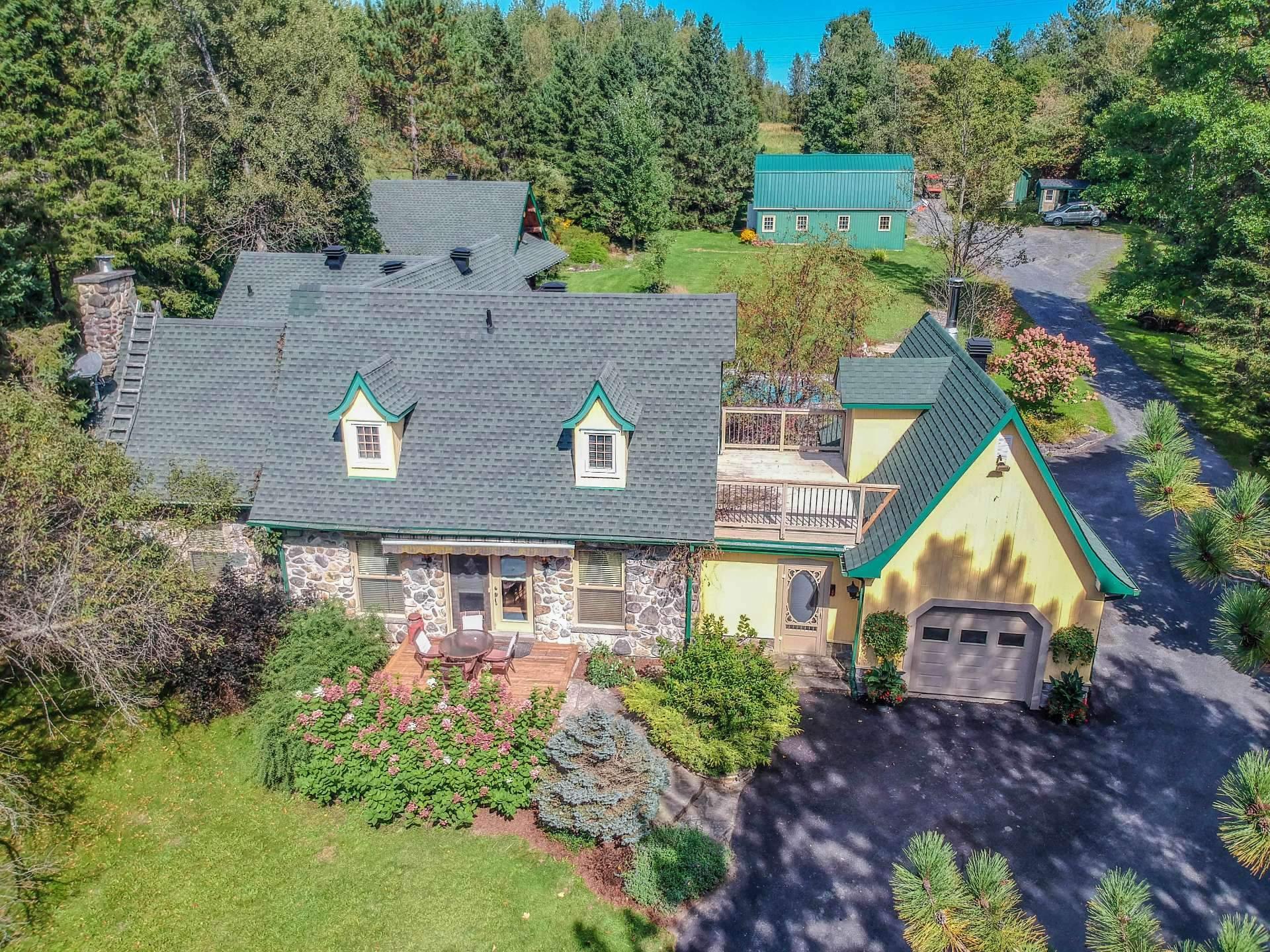 









7655


Rue St-François N.

,
Sherbrooke (Brompton/Rock Forest/Saint-Élie/Deauville),




QC
J1C0V4


