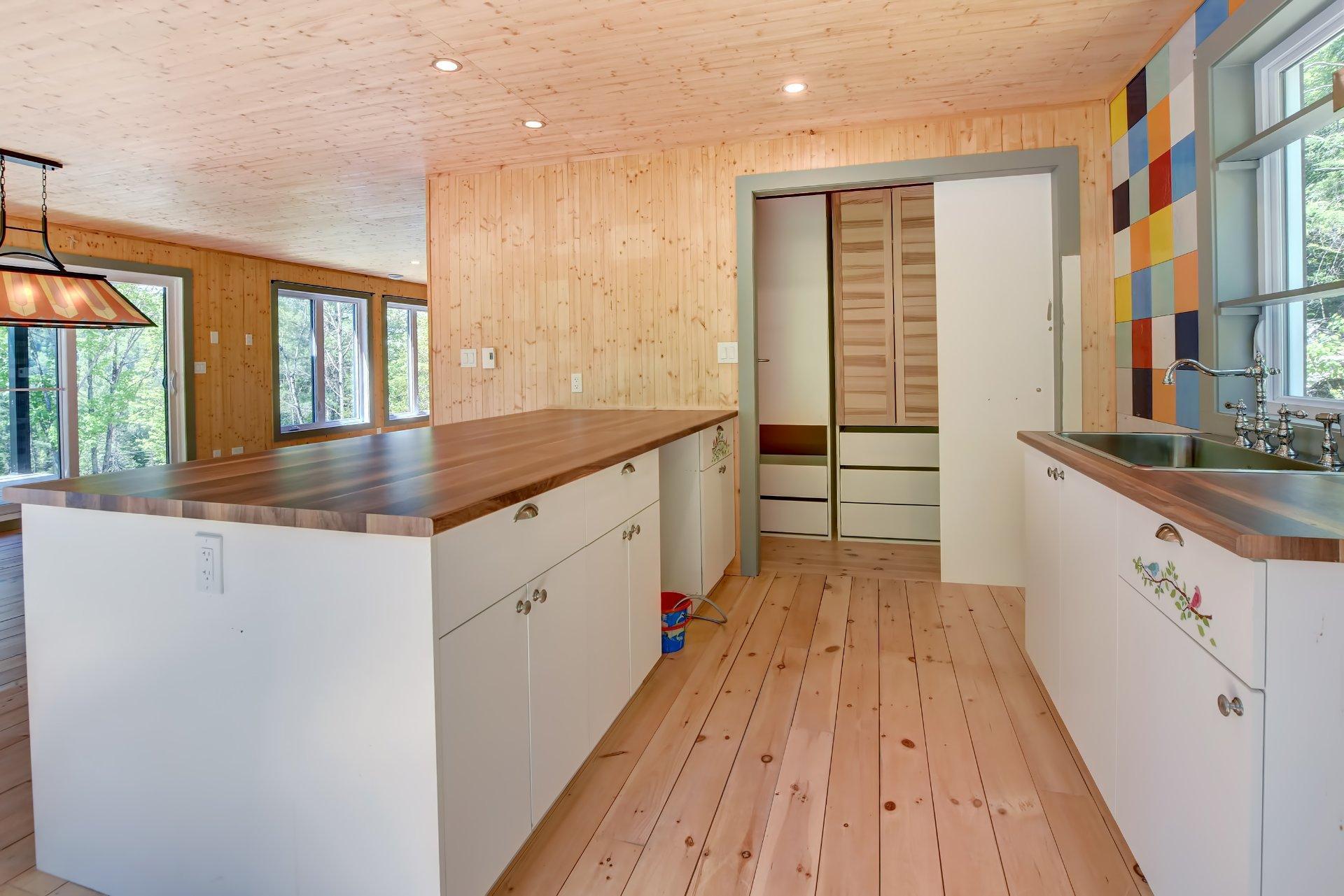 









51Z

 - 53Z


Av. Gagné

,
Saint-Côme,




QC
J0K2B0

