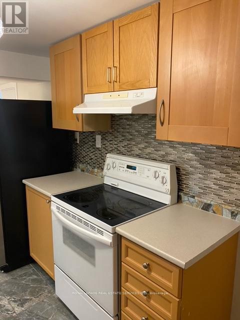 












LOWER - 880 STAINTON DRIVE

,
Mississauga,




Ontario
L5C3A5


