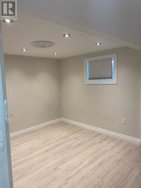 












LOWER - 880 STAINTON DRIVE

,
Mississauga,




Ontario
L5C3A5

