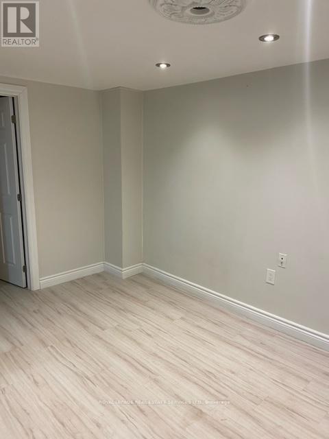 












LOWER - 880 STAINTON DRIVE

,
Mississauga,




Ontario
L5C3A5

